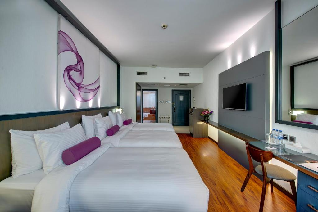 هتل هاوارد جانسون پلازا ویندهام دبی 